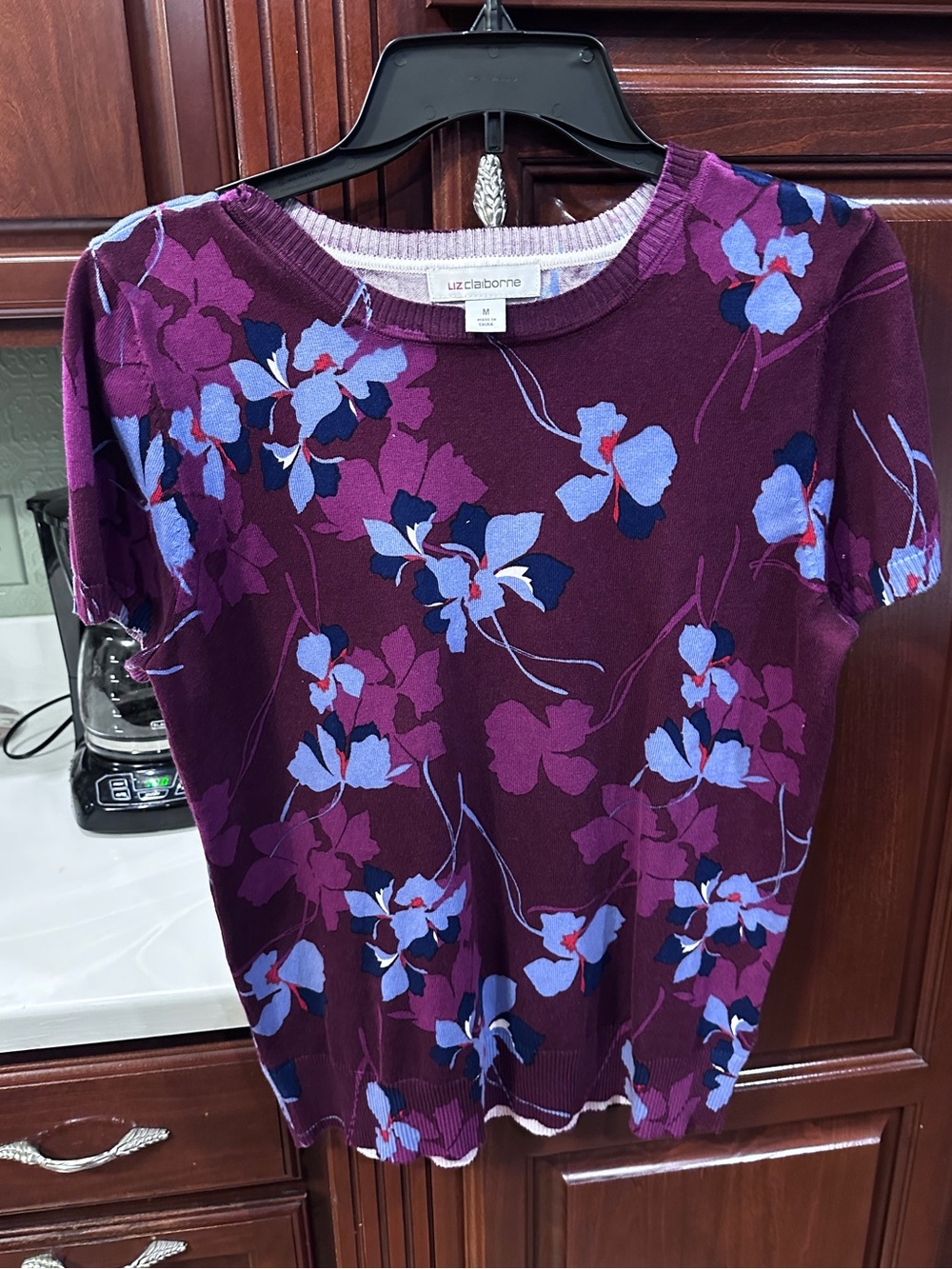 NWOT Liz Claiborne medium lightweight Floral Short-Sleeve Sweater Top